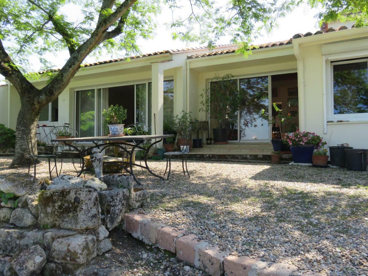 Les 4 Elements St Emilion Acomodação com café da manhã Branne  Exterior foto